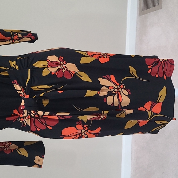 Premise Dresses Floral Dress - Picture 3 of 7